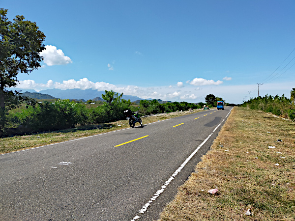 road condition Trans-Flores-Highway